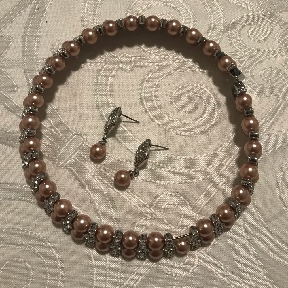 Choker beaded necklace
